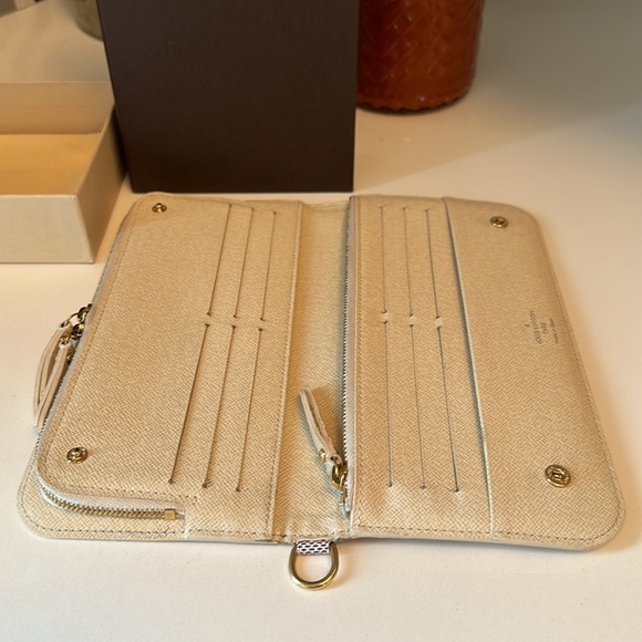 Louis Vuitton Zippy Damir Azur Canvas Insolite Wallet - Picture 2 of 11